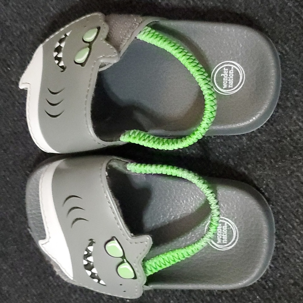 Wonder Nation Shark slip ons